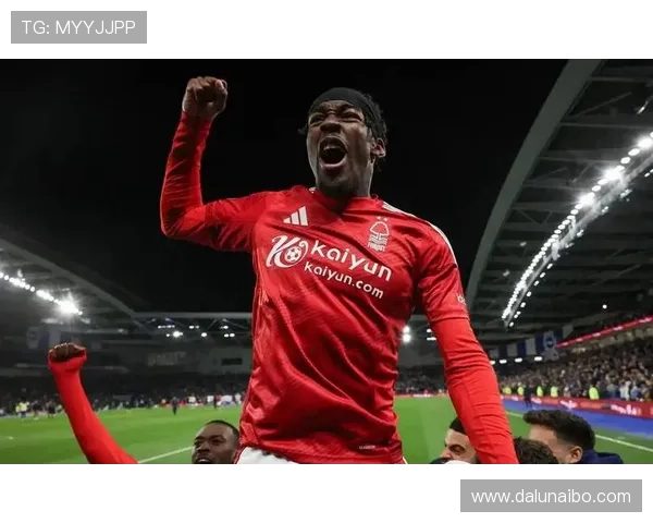 纽卡斯尔联官方宣布新援加盟，球迷翘首期待曼联对决